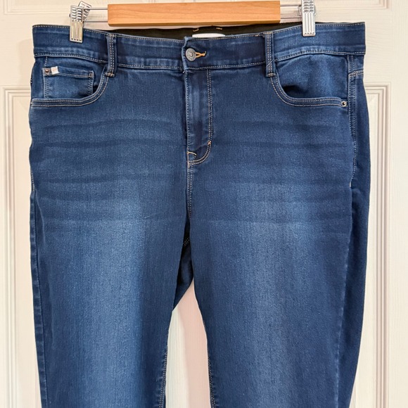 Curve Appeal Jeans Women 16/33 Skinny Comfort Waist Stretch Casual Everyday Wear - Picture 3 of 13